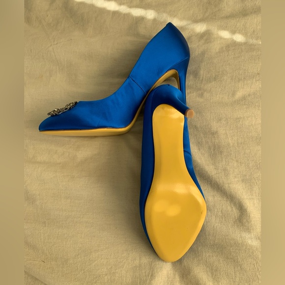 Blue Pumps - Picture 2 of 3